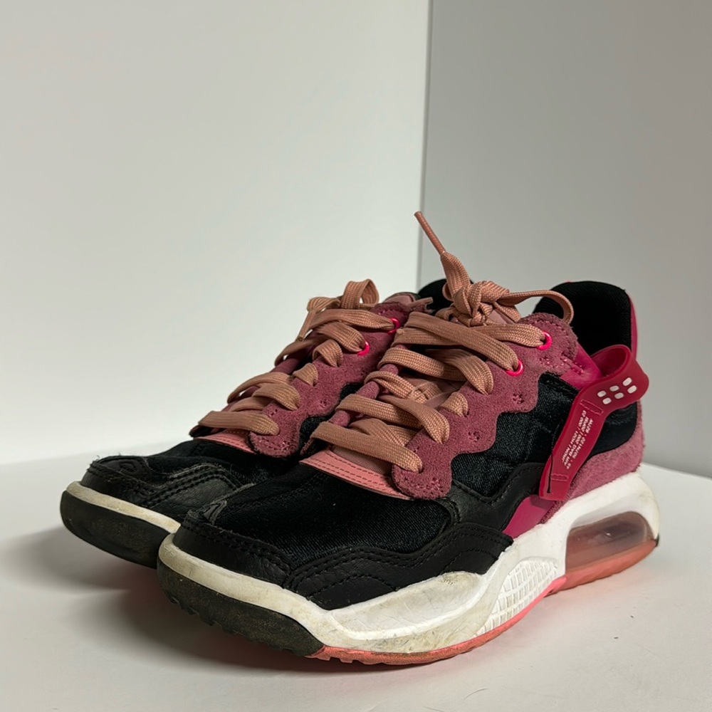 NIKE AIR JORDAN - JUMPMAN 000 23